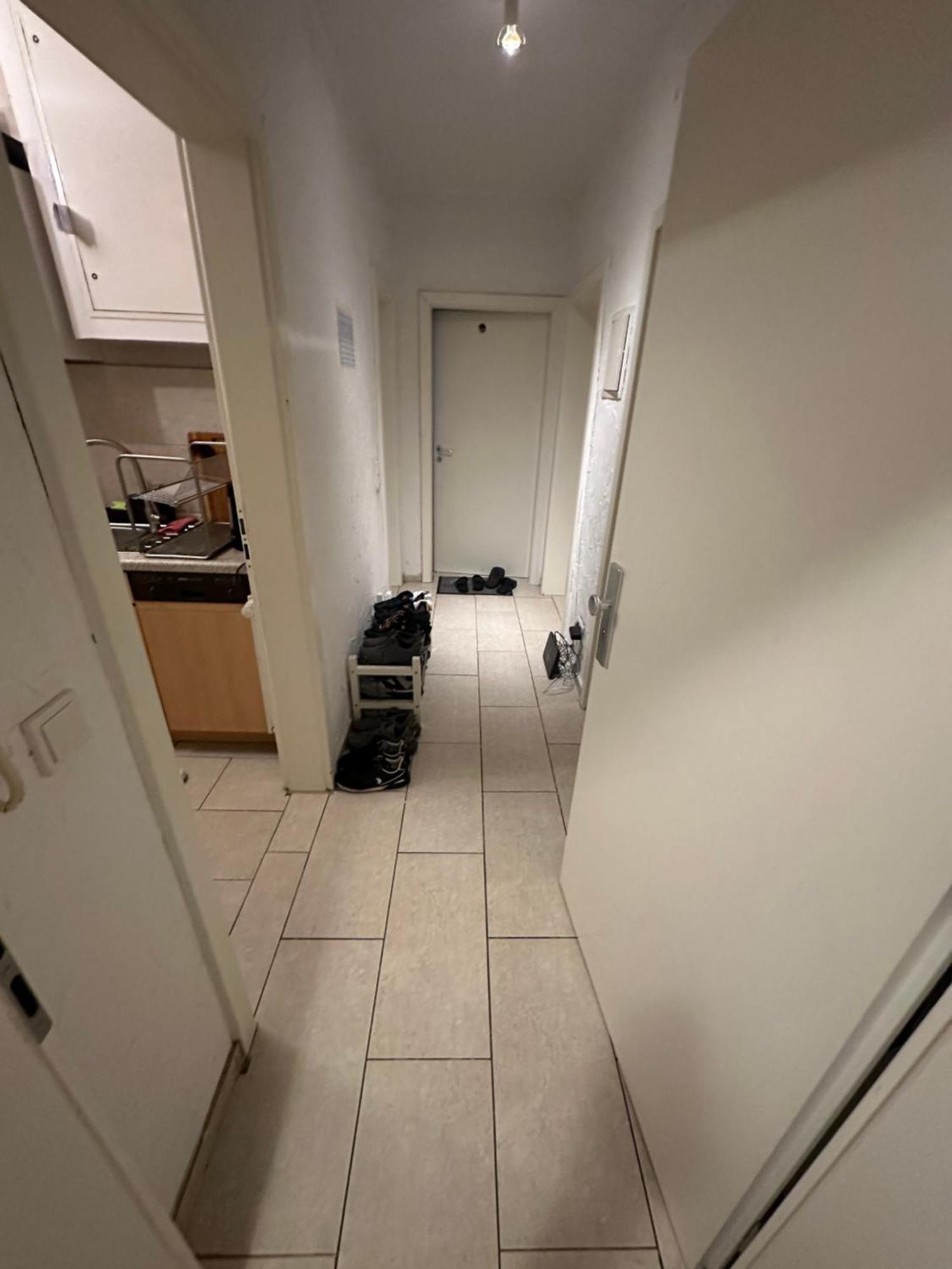 Schoenes Zimmer In Bahnhofsnaehe In Einer Wohnung Mit Grosser Terrasse Giessen Bagian luar foto