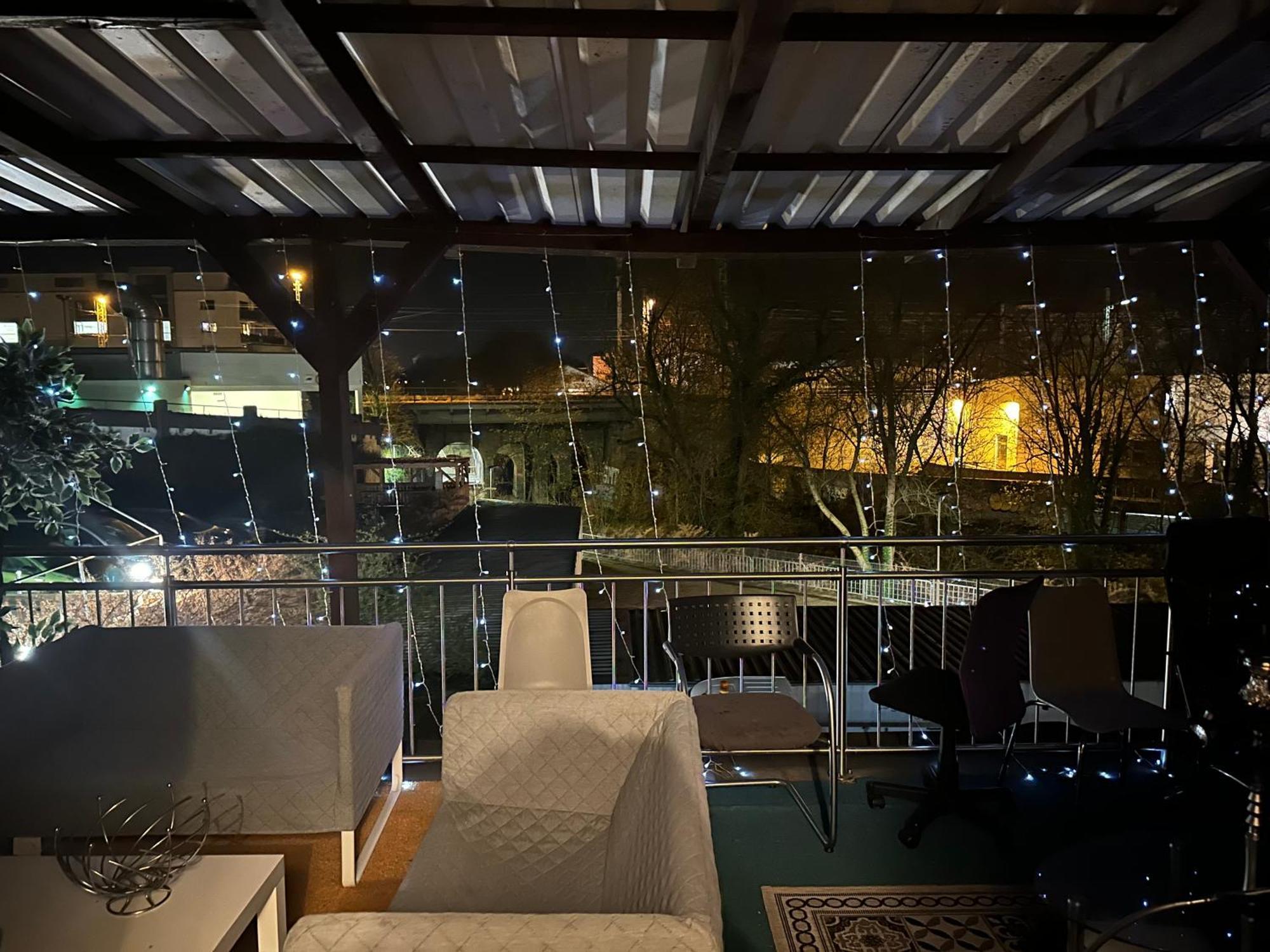 Schoenes Zimmer In Bahnhofsnaehe In Einer Wohnung Mit Grosser Terrasse Giessen Bagian luar foto