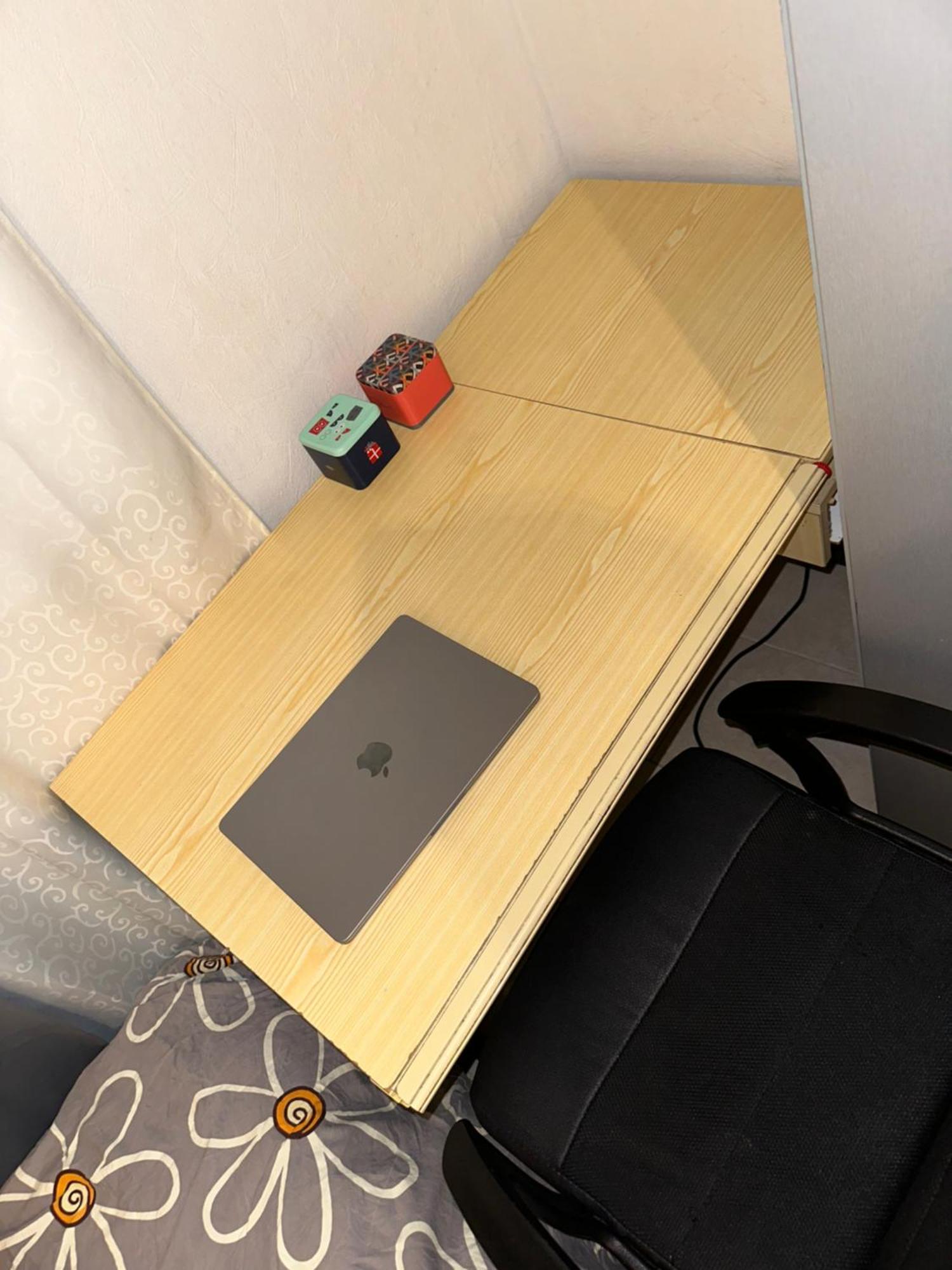 Schoenes Zimmer In Bahnhofsnaehe In Einer Wohnung Mit Grosser Terrasse Giessen Bagian luar foto